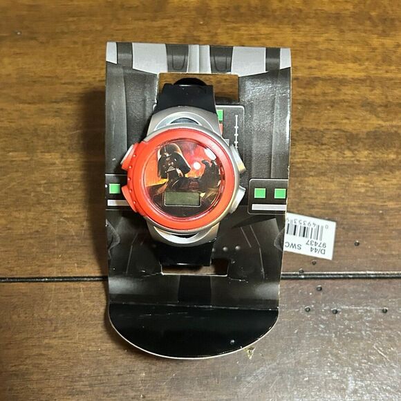 Disney Star Wars Darth Vader LCD Watch with tin - Picture 1 of 6